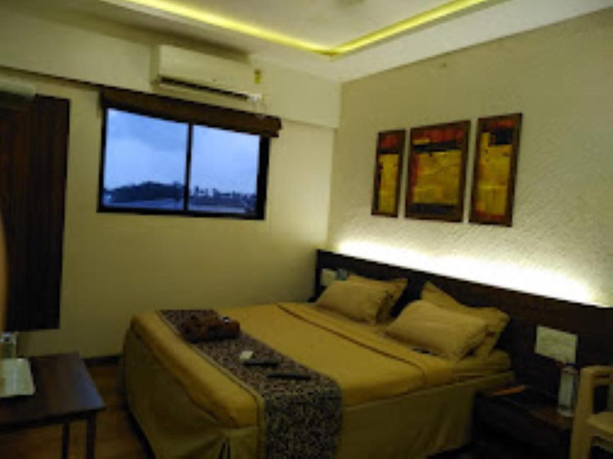 Hotel Maratha Residency,Ratnāgiri Exteriör bild