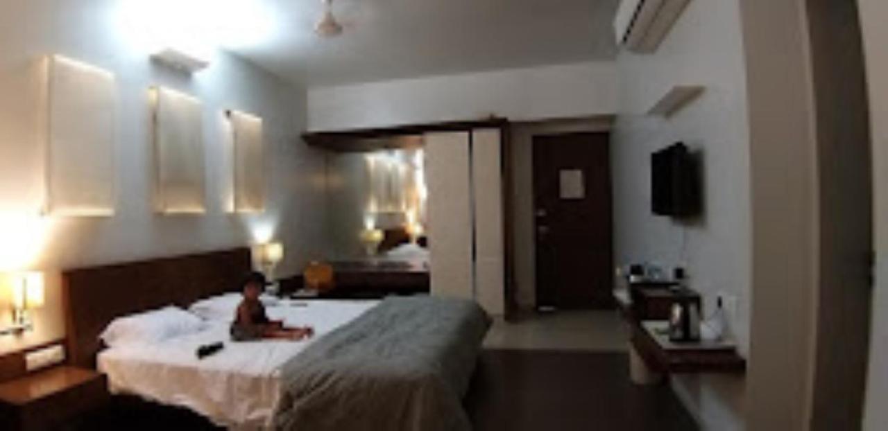 Hotel Maratha Residency,Ratnāgiri Exteriör bild