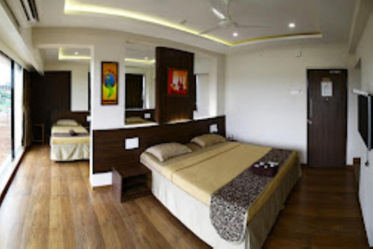 Hotel Maratha Residency,Ratnāgiri Exteriör bild
