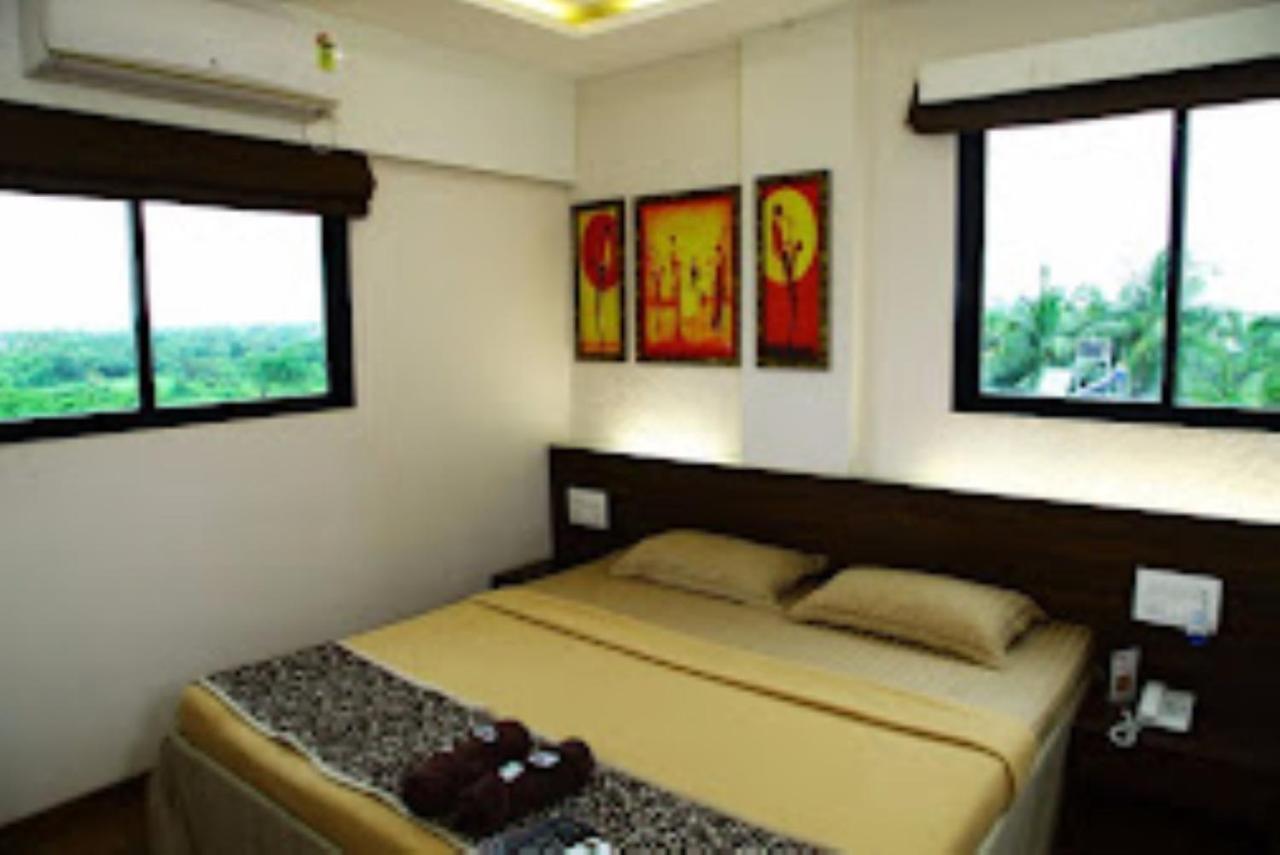 Hotel Maratha Residency,Ratnāgiri Exteriör bild